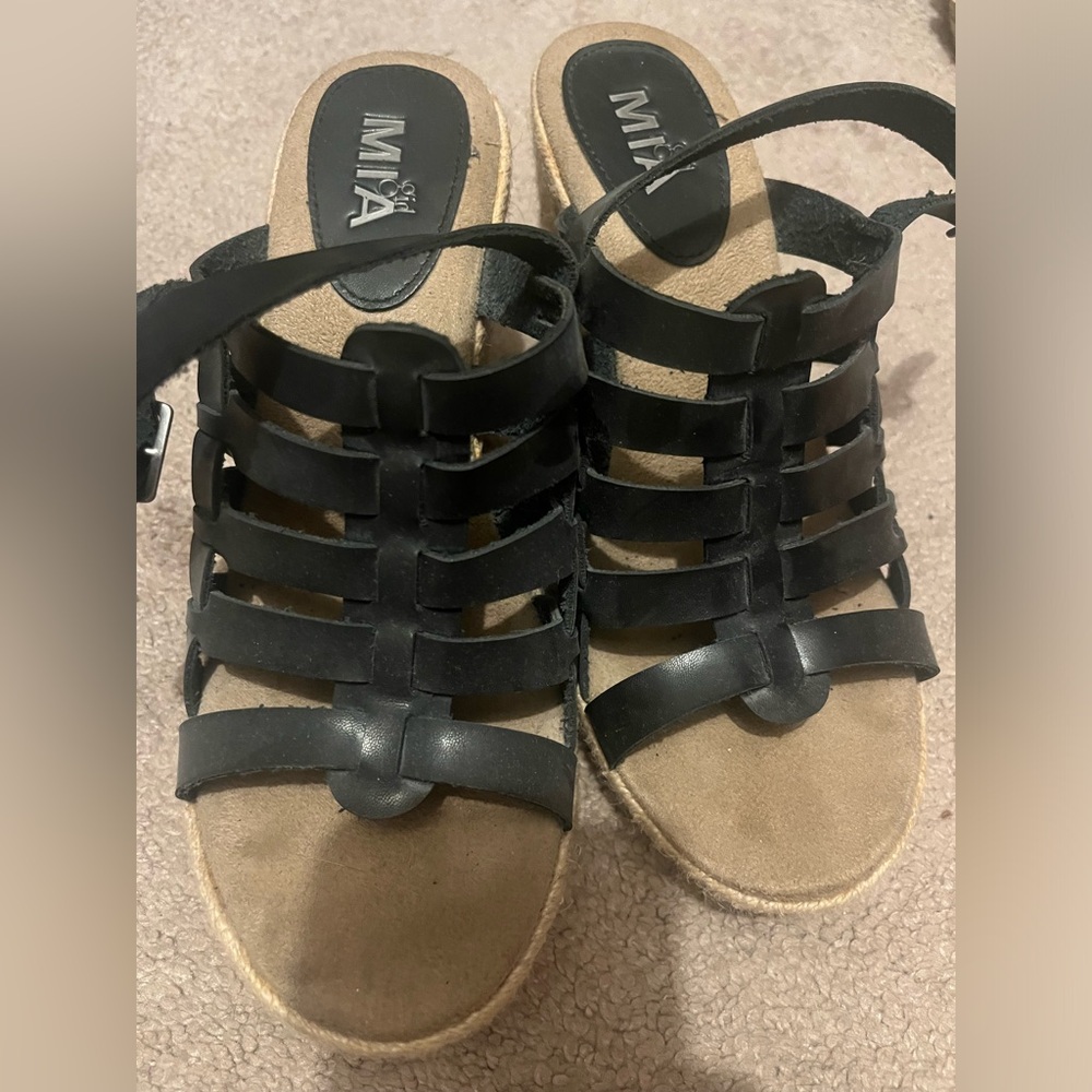 MIA black wedges size 7.5
